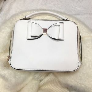 ✨ Fancy White Handbag✨